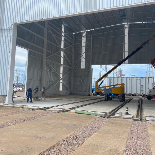 Fabricação e montagem de galpão metálico (625 m²) para manutenção de transformadores.